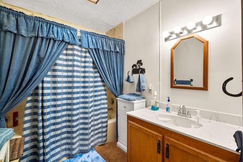 13715 N North Loop Dr, Clint, TX 79836 photo 29