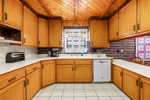 13715 N North Loop Dr, Clint, TX 79836 photo 19
