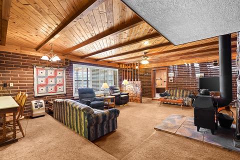 13715 N North Loop Dr, Clint, TX 79836 photo 9