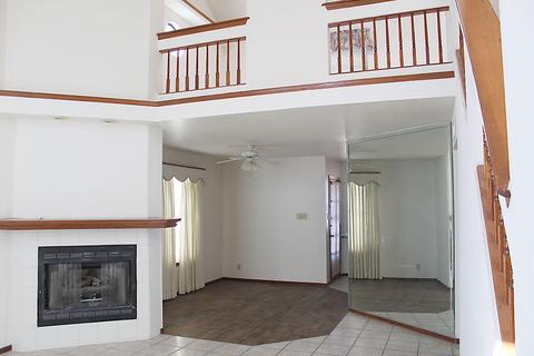 1121 Sun Shadow Dr, El Paso, TX 79912 photo 4
