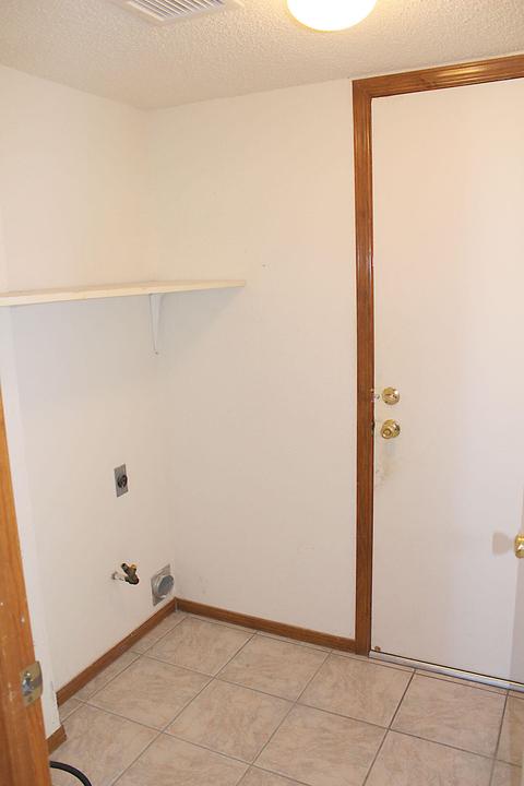 1121 Sun Shadow Dr, El Paso, TX 79912 photo 11