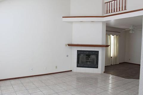 1121 Sun Shadow Dr, El Paso, TX 79912 photo 2