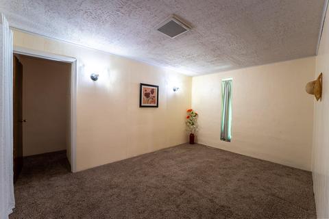 400 S 6th St, Anthony, TX 79821 photo 12