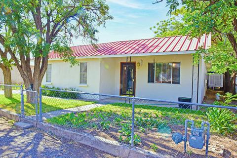 906 E Ave H, Alpine, TX 79830 photo 1