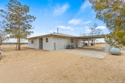 14425 N Loop Dr, Clint, TX 79836 photo 2