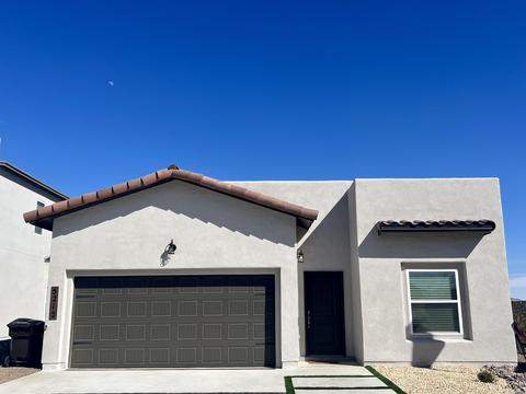 143 Ruth Trl, Santa Teresa, NM 88008