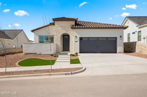 825 Acton St, Horizon City, TX 79928