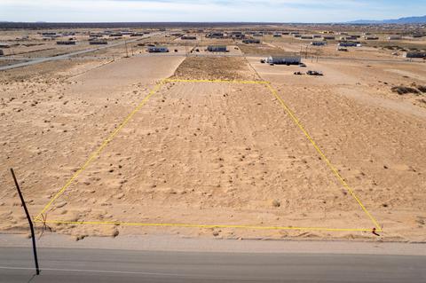 1357 Gobi Desert Dr, Chaparral, NM 88081