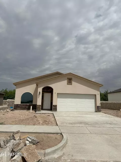 613 Harvest Dr, Socorro, TX 79927
