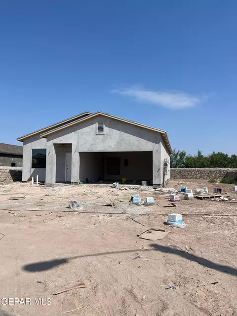 621 Harvest Grove Ln, El Paso, TX 79927