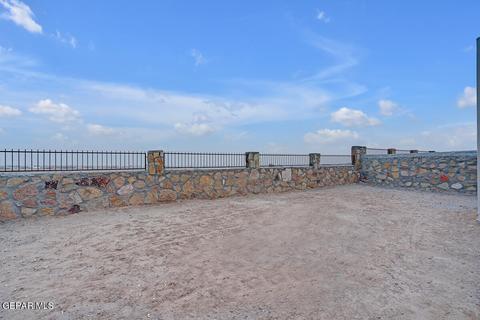 7548 Enchanted Pt, El Paso, TX 79911