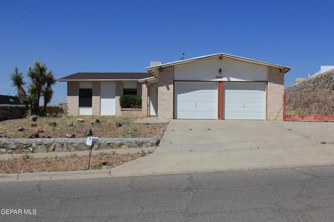 5545 Beth View Dr, El Paso, TX 79932