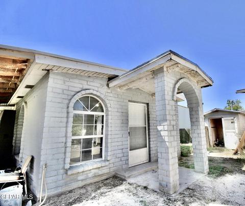182 Midnight Sun Dr, Socorro, TX 79927