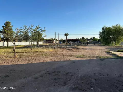336 Judge Bean Cir, Clint, TX 79836