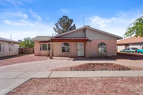 1029 Pinkerton St, Fabens, TX 79838