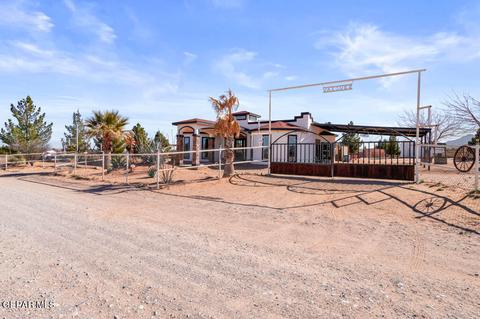 2790 Hot Peppers Rd, Chaparral, NM 88081