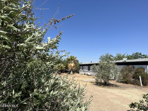 725 Blake Pl, El Paso, TX 79928