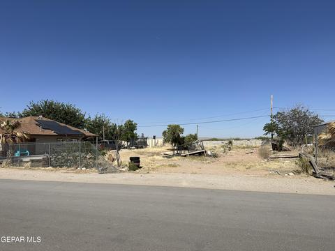 724 Blake Pl, El Paso, TX 79928