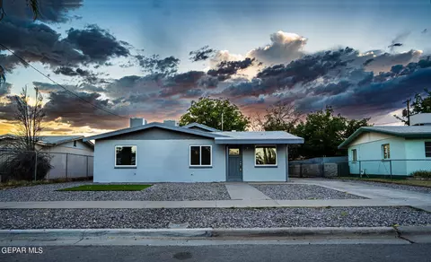 10325 Mackinaw St, El Paso, TX 79924