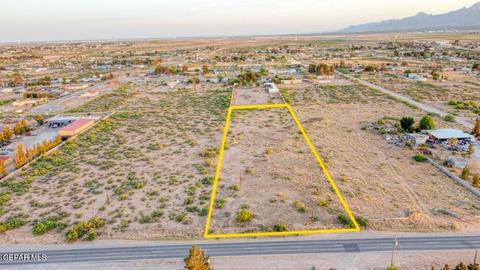 409 Luna Azul Dr, Chaparral, NM 88081