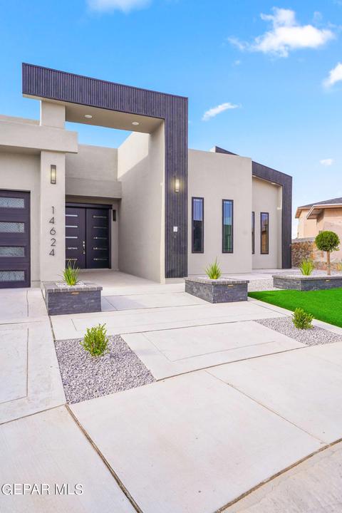 2320 Arturo Vallejo St, El Paso, TX 79938