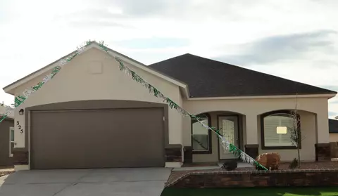 633 Spanish Oak Dr, Canutillo, TX 79835