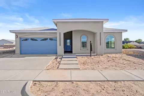 480 Plateau Dr, Socorro, TX 79927