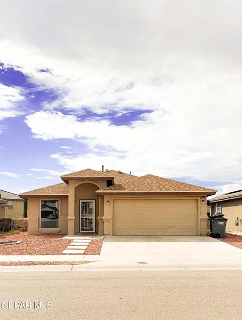 2425 Foggy Point Dr, El Paso, TX 79938