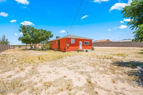 411 Iron Dr, Vinton, TX 79821 photo 2