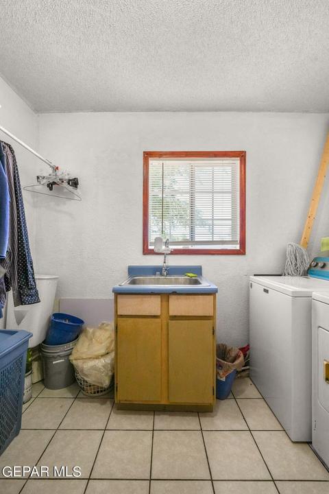 411 Iron Dr, Vinton, TX 79821 photo 8