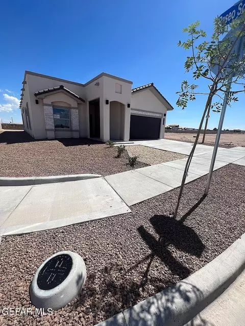 13852 Paseo Perlas Dr, El Paso, TX 79928