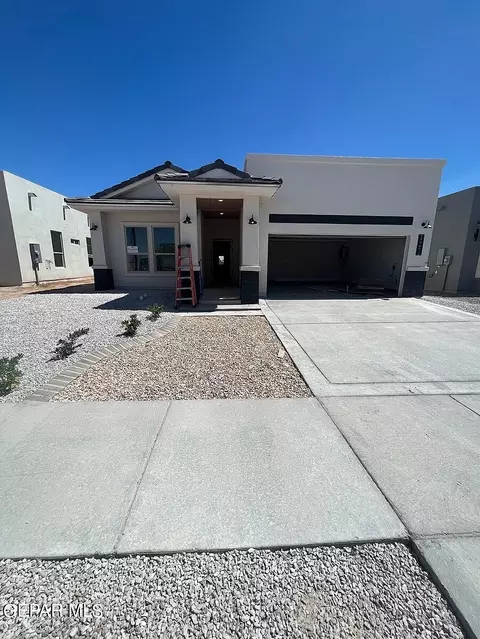 13872 Paseo Perlas Dr, El Paso, TX 79928
