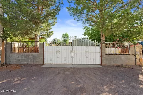 10740 Gail Pl, Socorro, TX 79927