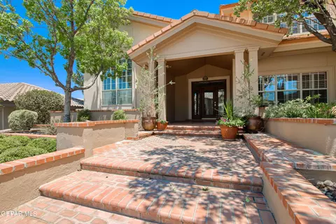 6377 La Posta Dr, El Paso, TX 79912