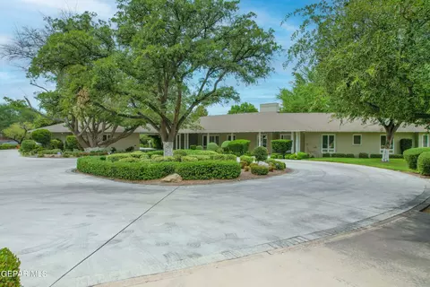 725 Montoya Oak Ln, El Paso, TX 79932