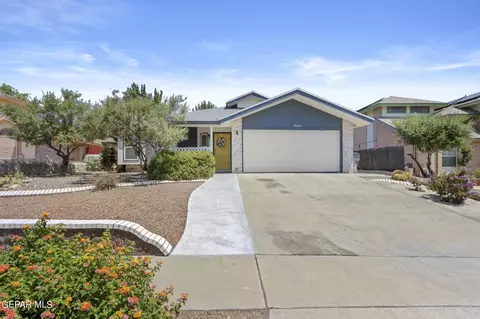 10729 Pleasant Hill Dr, El Paso, TX 79924
