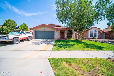 11663 Clear Lake Cir, El Paso, TX 79936
