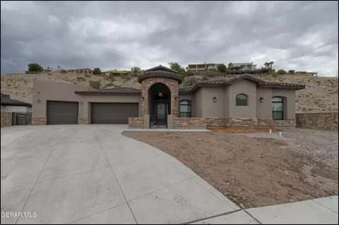 332 Silver Star Dr, El Paso, TX 79912