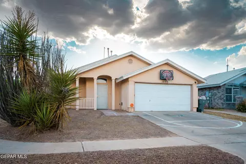 10901 Nathan Bay Dr, El Paso, TX 79934