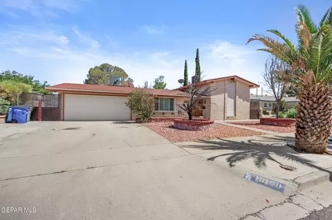10190 Lakeview Dr, El Paso, TX 79924
