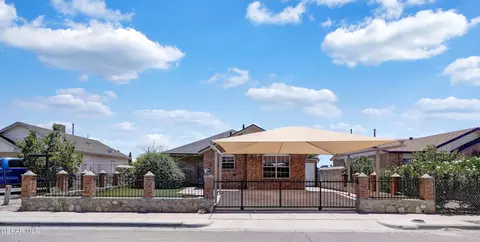 10784 Spring Valley Cir, El Paso, TX 79927