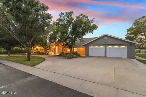 4010 Mimosa Ln, Las Cruces, NM 88001