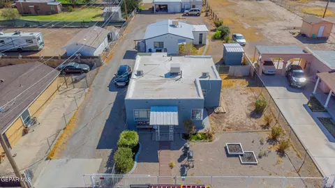 7672 Garden Pl, El Paso, TX 79915