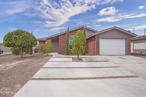 14576 Desierto Lindo Ave, Horizon City, TX 79928