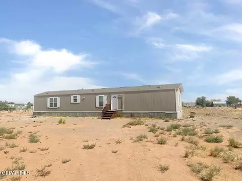952 Saturn Dr, Chaparral, NM 88081