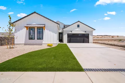 12613 Middlesbrough Ave, Horizon City, TX 79928