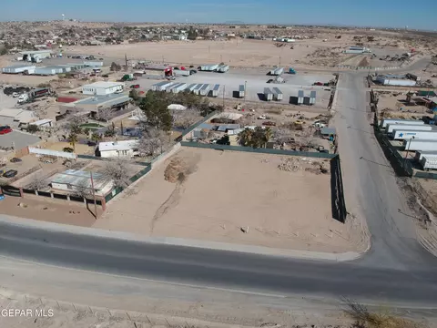 1048 Peyton Rd, El Paso, TX 79928