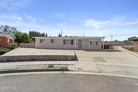 8739 Orion Pl, El Paso, TX 79904