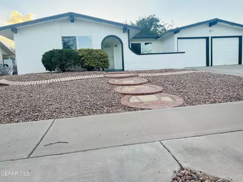 3001 Gaston Dr, El Paso, TX 79935