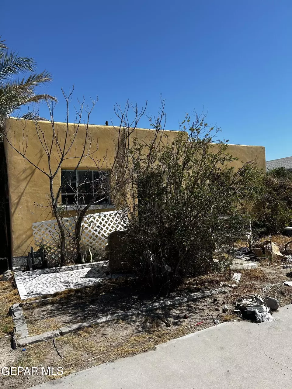  618 N Glenwood St, El Paso, TX 79905 photo 2